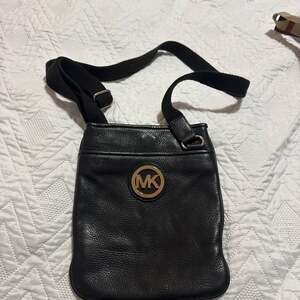 Michael Kors Fulton Black Pebbled Leather Crossbody Bag